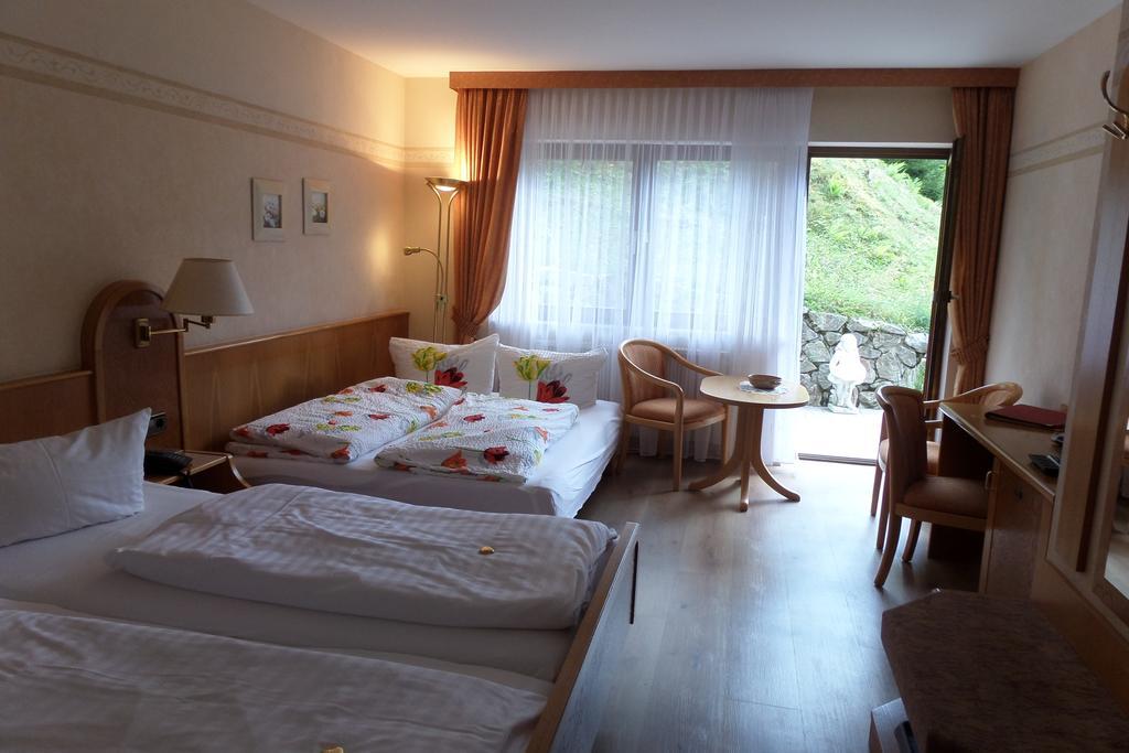 Hotel - Gasthof Blume Oppenau Quarto foto